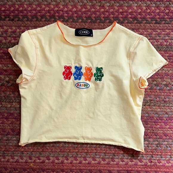 Cider Tops - CIDER GUMMY BEAR DADDY EMBRIODERED GRAPHIC CROP TOP TEE